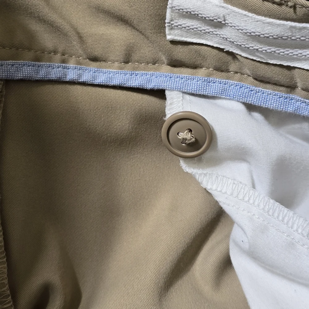 LANDS'‎ END men's size 31 Flat Front 11 Inch Uniform Shorts Zip Pocket  Khaki